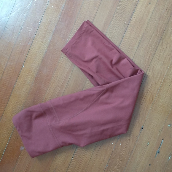 Womens high rise leggings (capris) - Picture 2 of 2